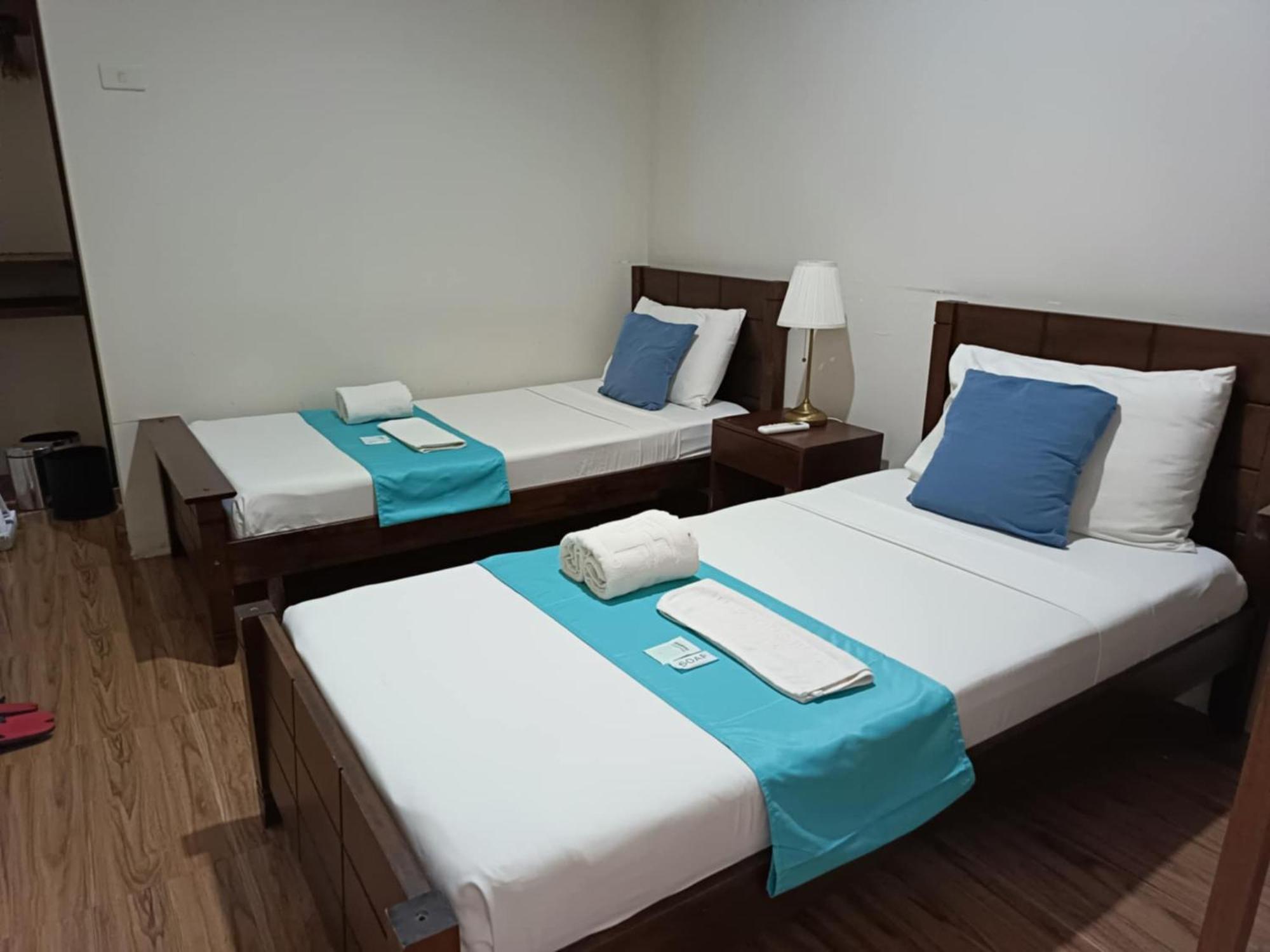 Harbour Bliss Hotel Coron Exterior photo